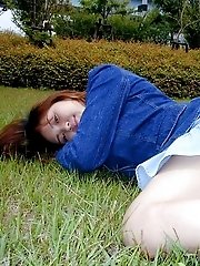 Asian amateur shows her pussy outdoor